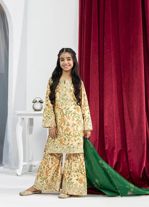 Zardham Timeless Off-White kurta set with dupatta drape, standing pose