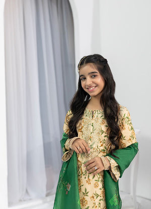 Close view of tonal embroidery on the Timeless Off-White kurta, Zardham girls' wear