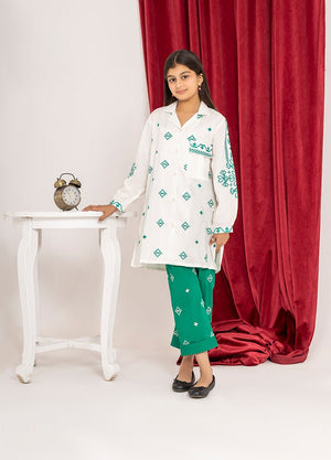 Girl wearing Zardham Fresh Ivory & Green embroidered kurta with green trousers, full front view