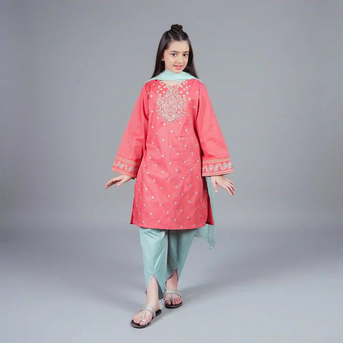 Rang-e-Nazakat - Zardham – Trendy Clothing for Girls & Women