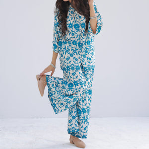 Zardham Blue Whisper three-piece set, three-quarter standing pose