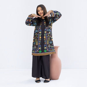 Girl wearing Zardham Classic Black printed kurta with matching trousers, front view