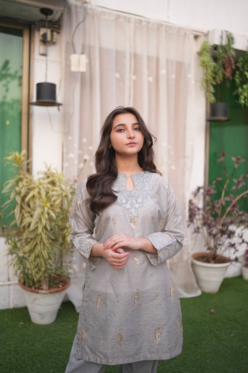 Zardham Stone Grey Tilla kurta set with dupatta, three-quarter standing pose