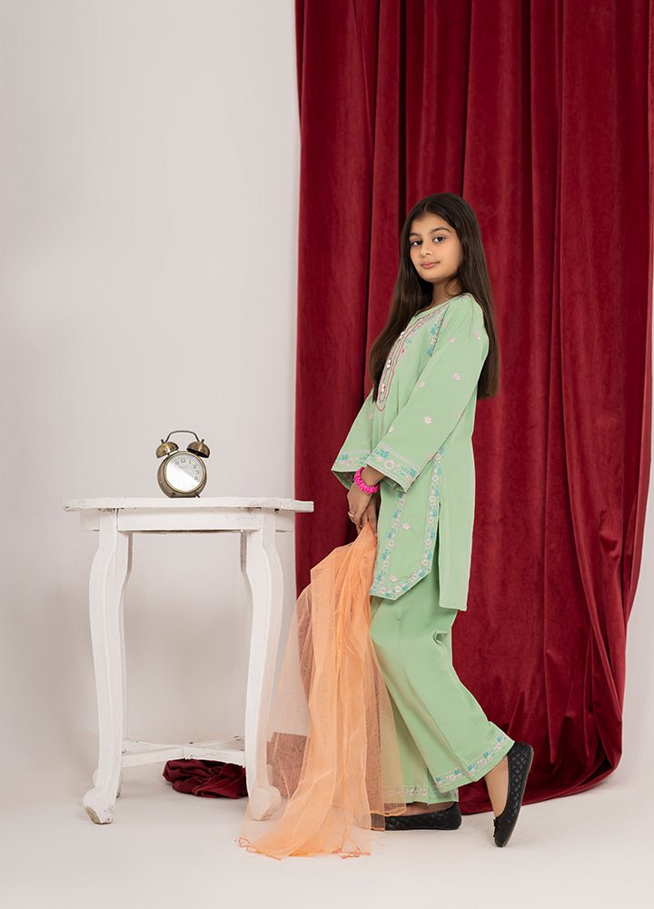 Pista Green ethnic set by Zardham, three-quarter angle on young model