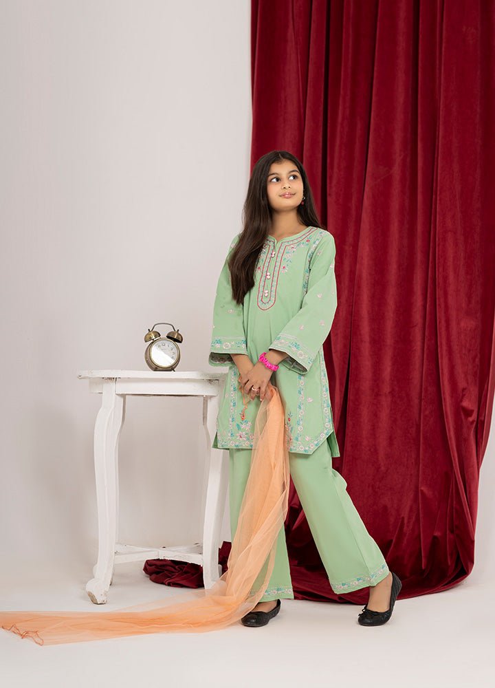 Detail of the Pista Green kurta sleeve and hem finish, Zardham girls' collection