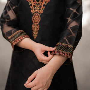 Close view of AURELIA kurta bodice embroidery, Zardham girls' festive collection
